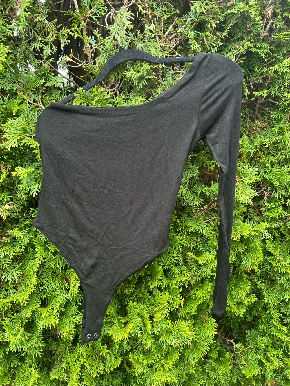naked wardrobe Black One-Shoulder Long Sleeve Bodysuit
